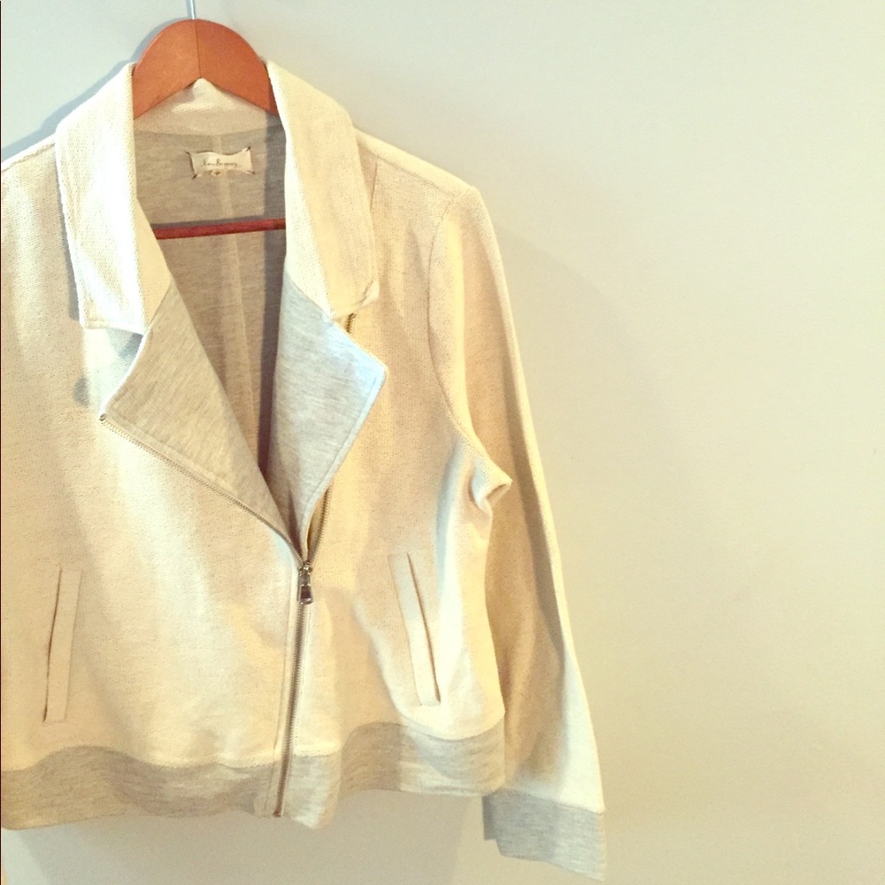 •Lou & Grey• Asymmetric Zipper Jacket